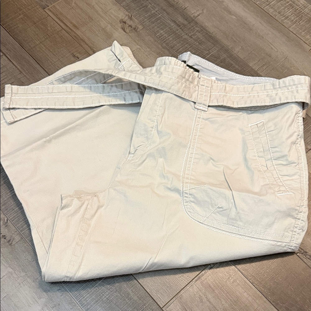 Eddie Bauer Women's Cream Capris